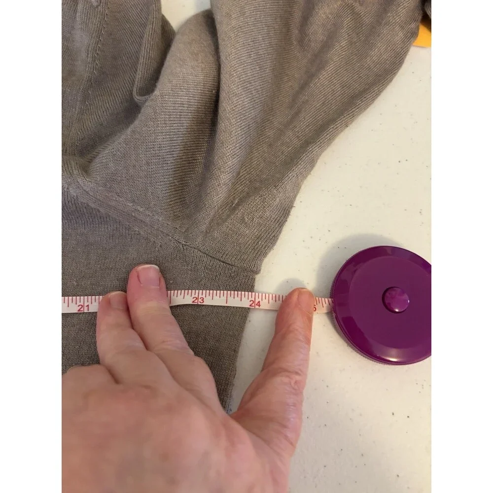 Banana Republic pristine banana